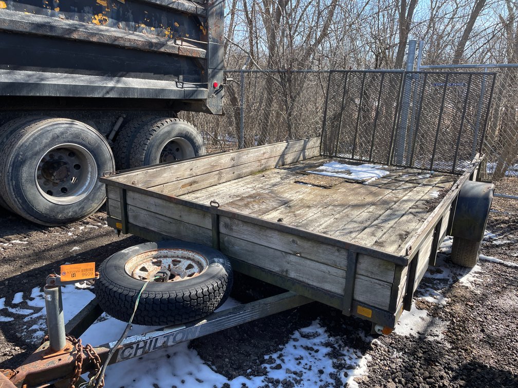 2001 Chilton Single Axle Utility Trailer (No Title)