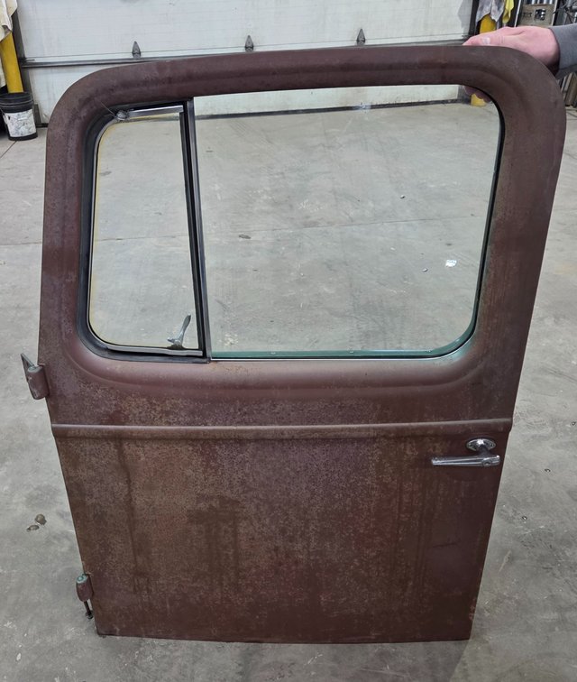 L Model Mack Drivers Side Door