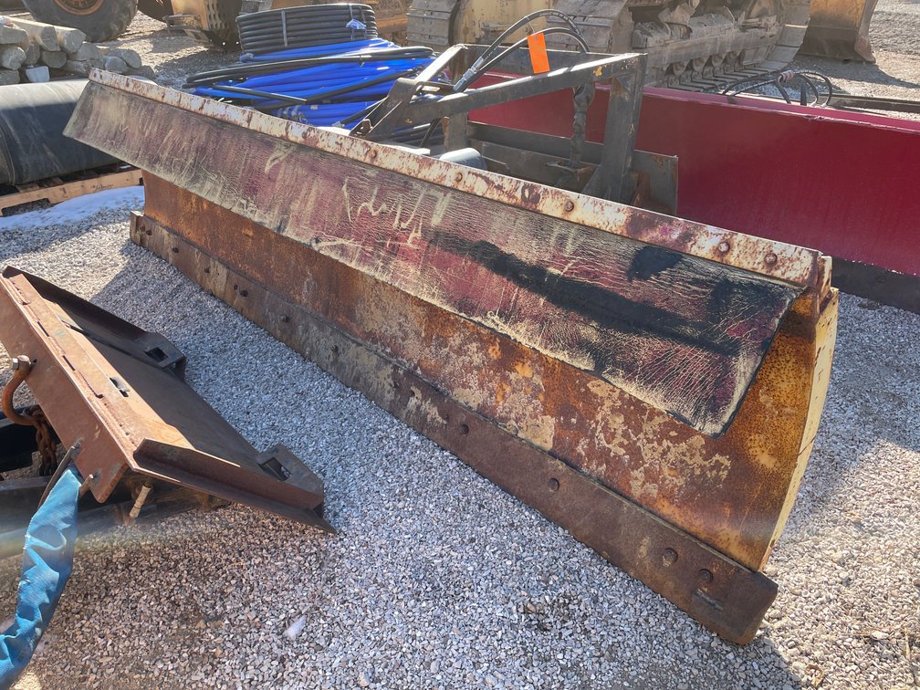 Universal Mount Skidsteer Snow Pusher