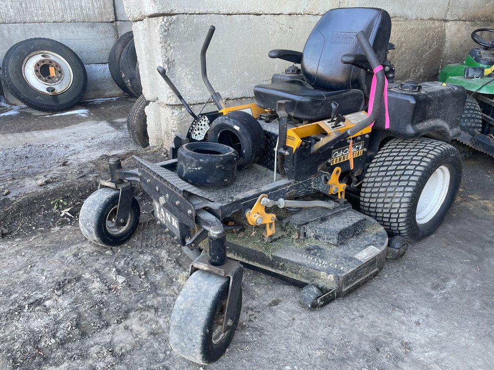 Cub Cadet M54 Commercial Zero Turn Lawn Mower