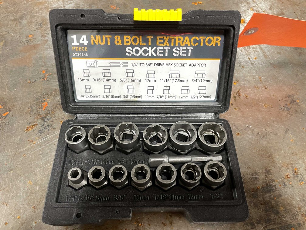 New 14 Piece Nut and Bolt Extractor Socket Set (CW)