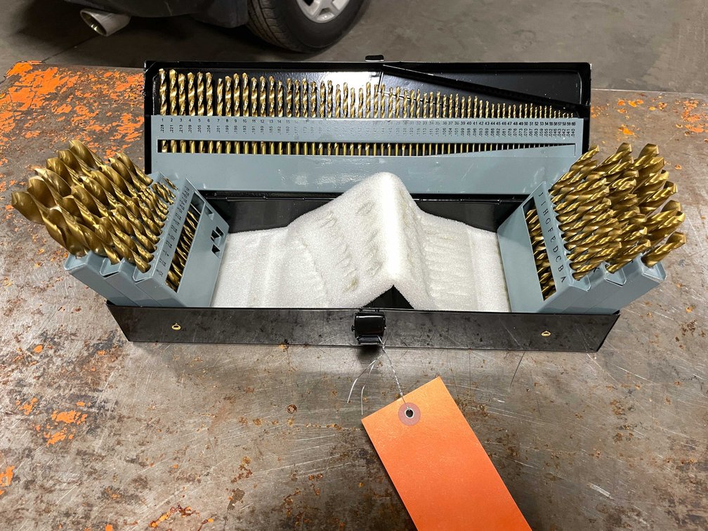 New 115 Piece Drill Bit Set In Nice Metal Storage Box (CW)