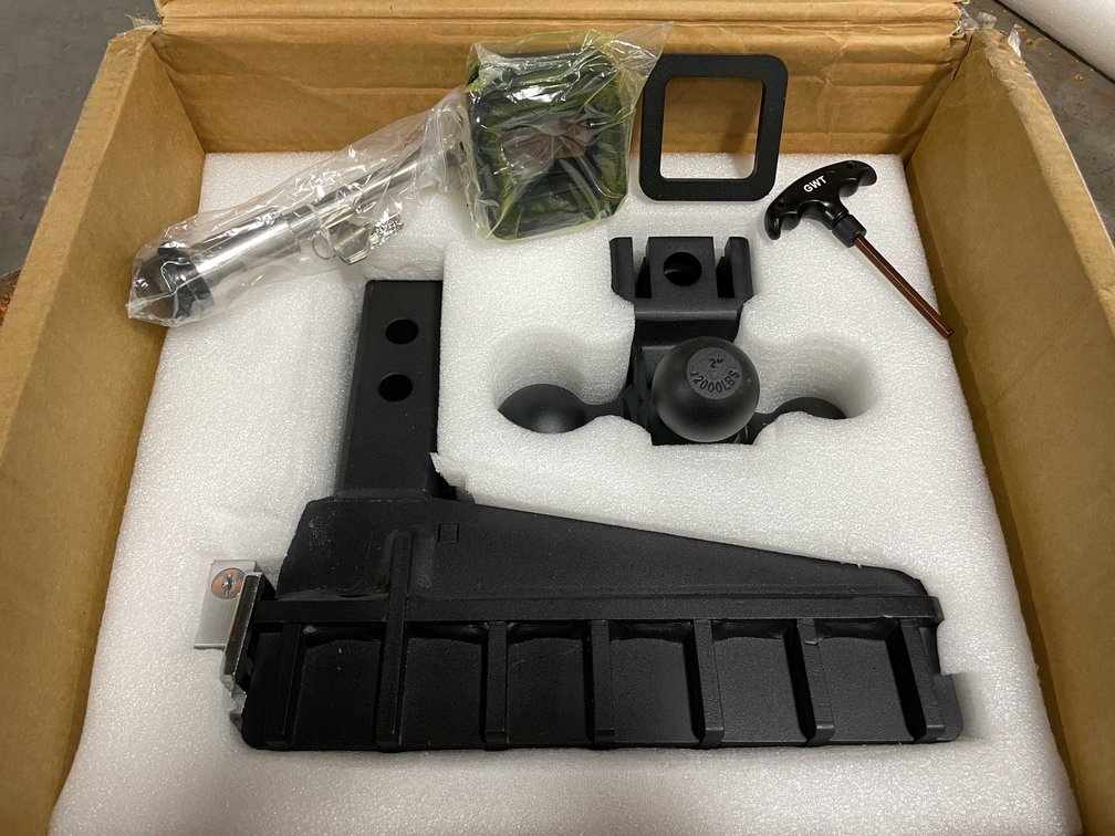 New Heavy Duty Trailer Hitch (CW)
