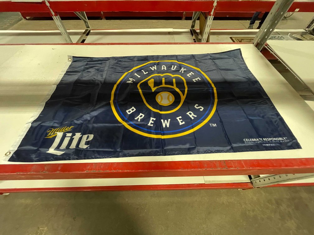 Large Milwaukee Brewers Flag (T2)