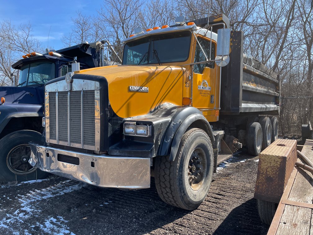1997 Kenworth T800 Quad Axle Dump Truck (Has WI Title)