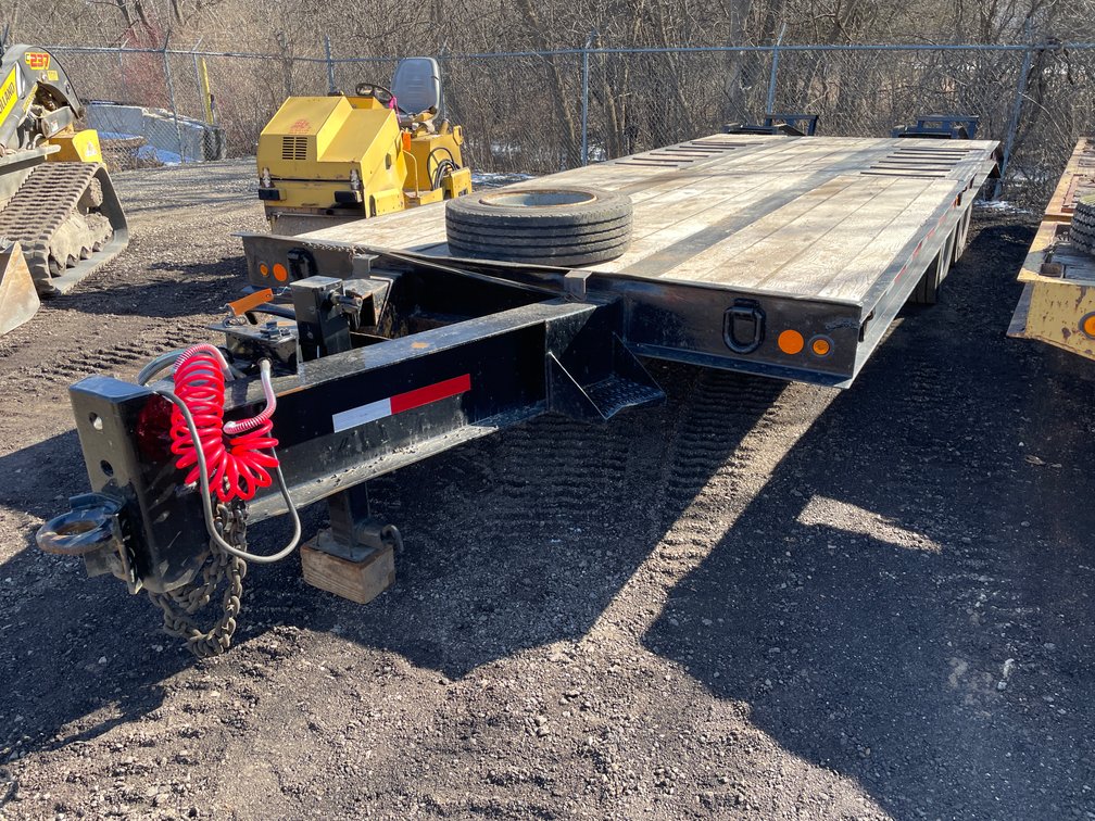 1995 Dynaweld Tandem Axle Flatbed Equipment Trailer (Has WI Title)