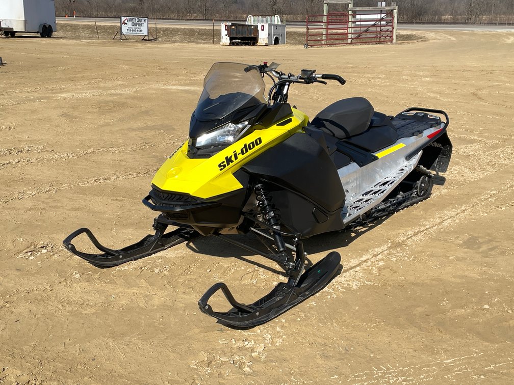 2022 Ski Doo Renegade Sport 600 EFI Snowmobile (Sells with Bill of Sale Only)
