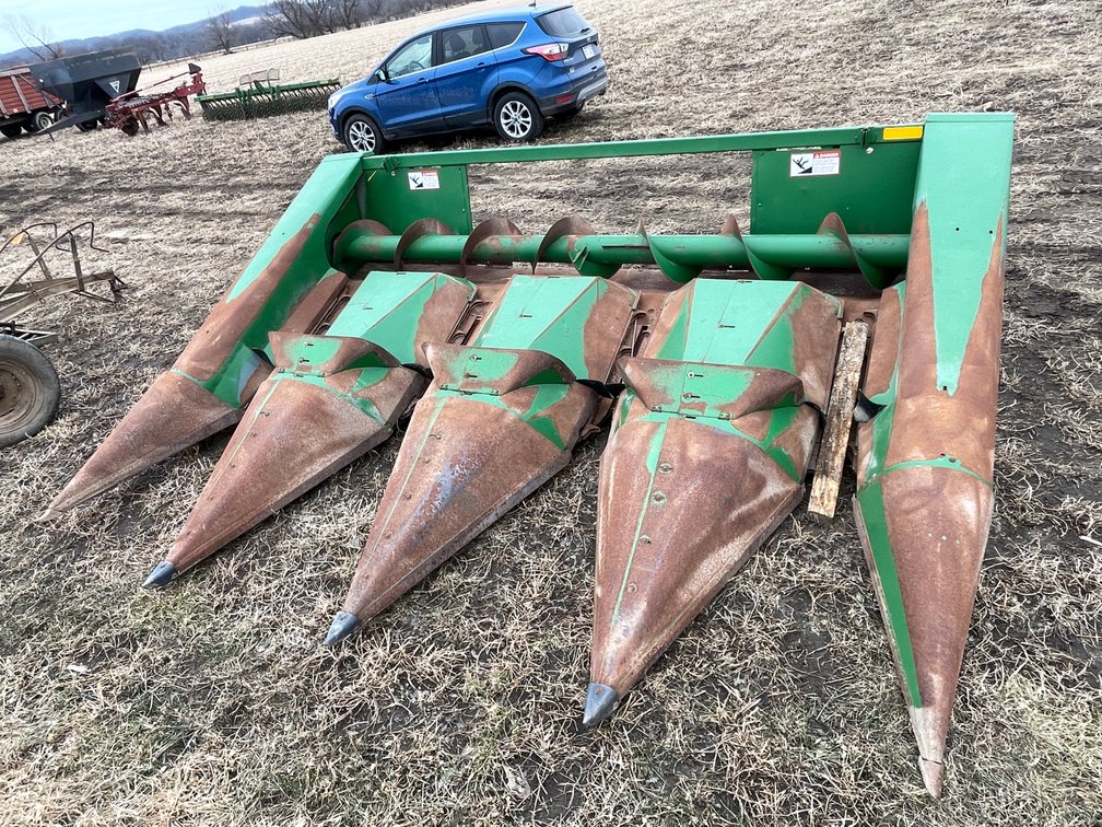 1991 John Deere 444 Wide Row Corn Head