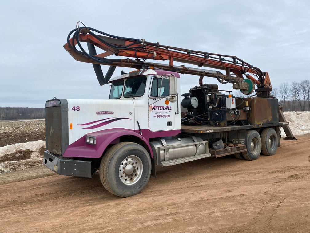 1988 Freightliner Boom Pump Truck (Has WI Title) (Arpin, WI)