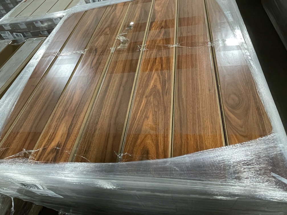 841.82 Sq. Ft. MOHAWK spbt1032 OUTLAST PARADISE JATOBA Click Planks (B)