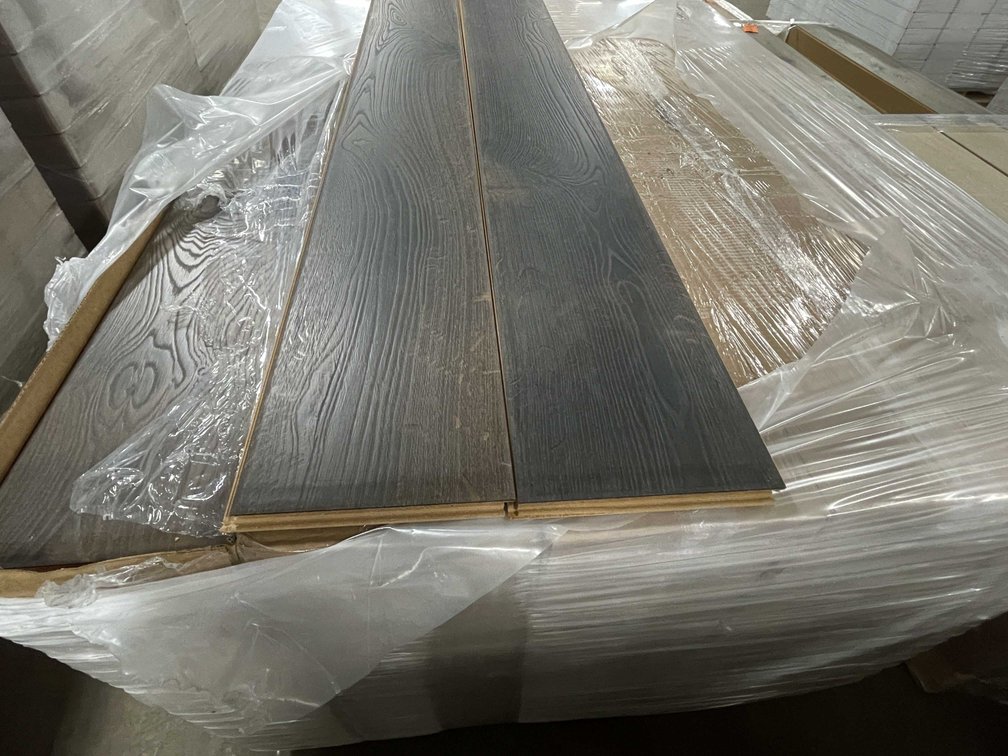 846.50 Sq. Ft. MOHAWK speu 1013 STYLEO SNYDER OAK Click Planks (B)