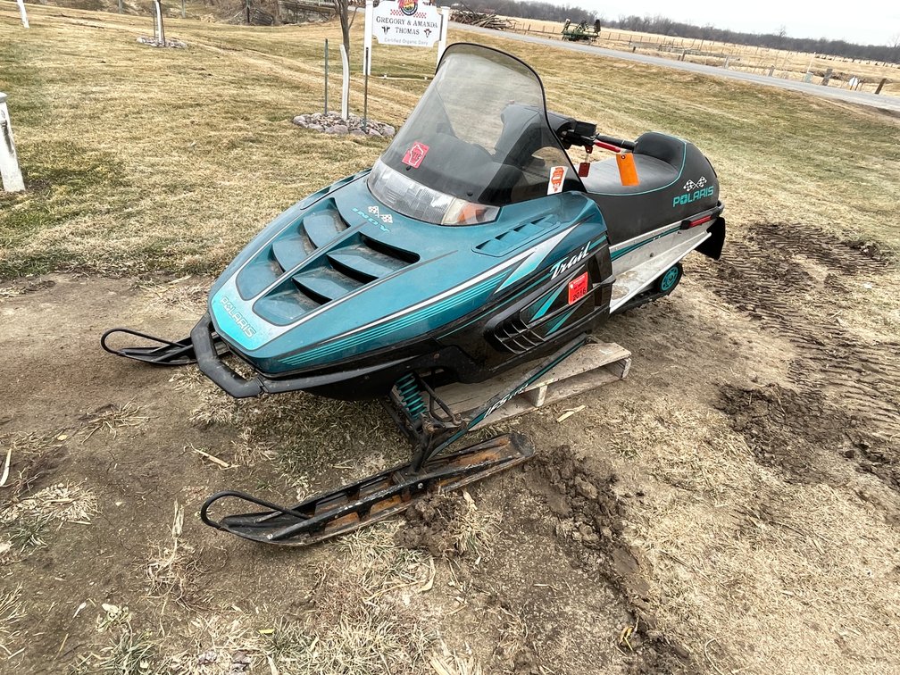 1998 Polaris Indy Trail Snowmobile for Parts (No Registration Card)
