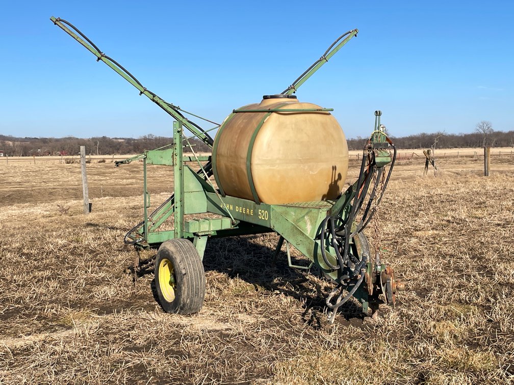 John Deere 520 Sprayer