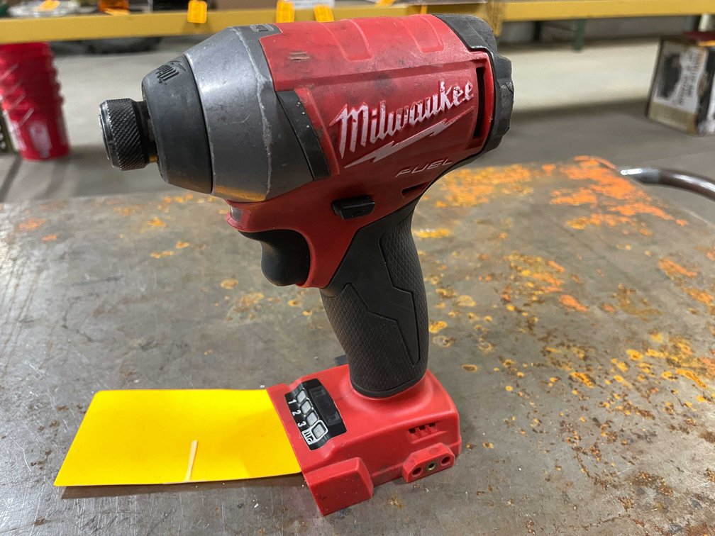 Milwaukee Fuel 1/4" Hex Impact Driver (PR8)