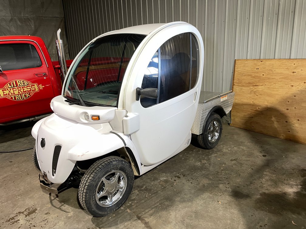 2003 GEM E825 Electric Golf Cart (Independence, WI)