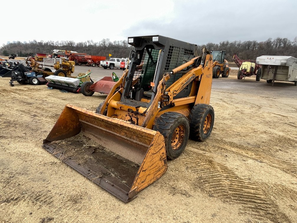 Case 90XT Skid Steer