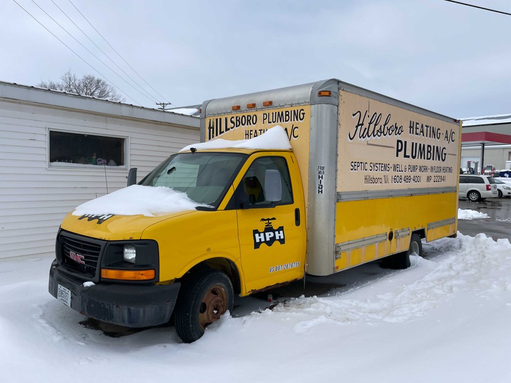 2008 GMC Box Truck (Has WI Title)
