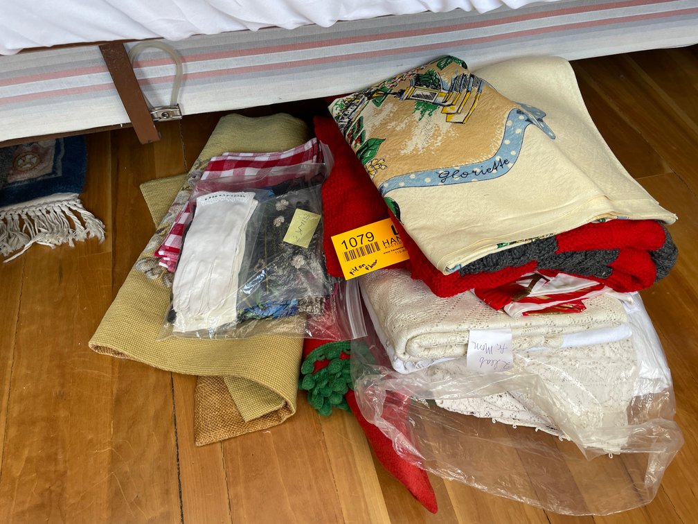 Assorted Linens