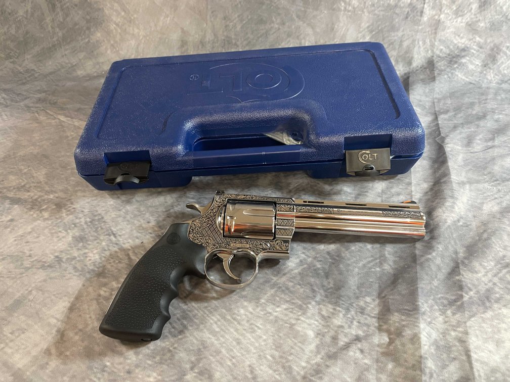 Colt  Anaconda 44 REM MAG  Revolver, SN: AC112341