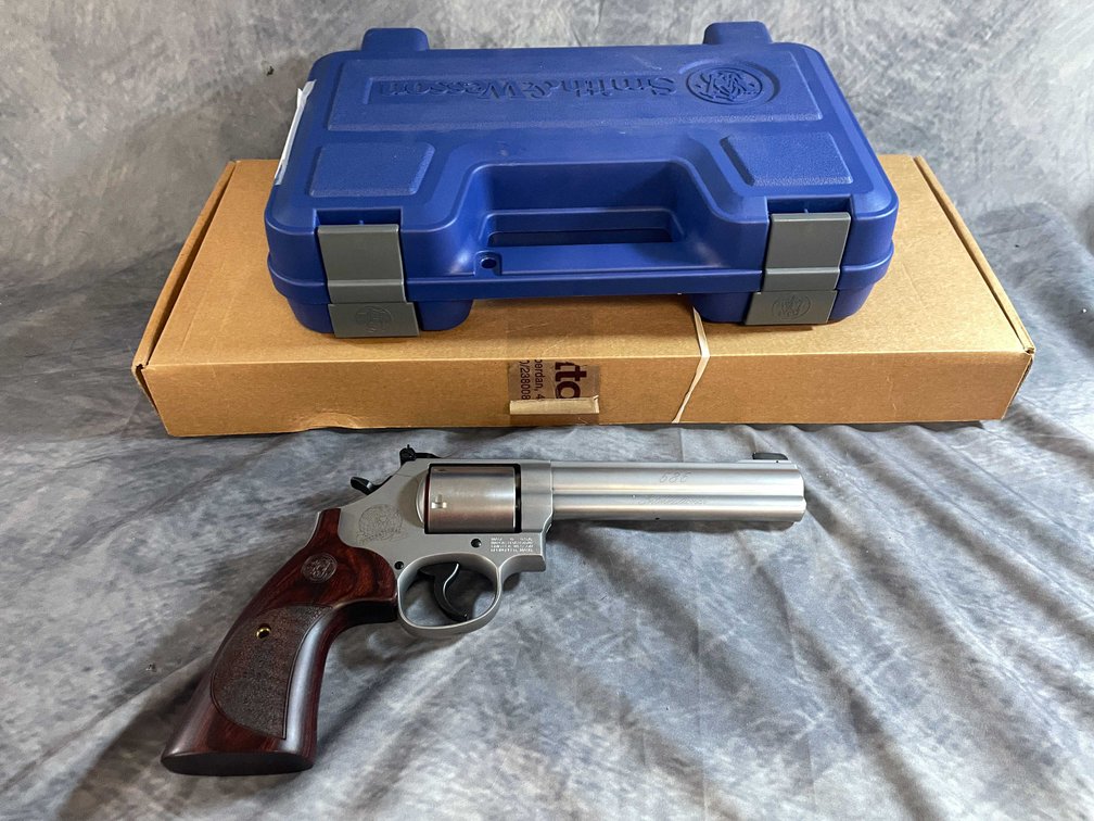 Smith & Wesson  686-6 357 Mag  Revolver, SN: DJV3643