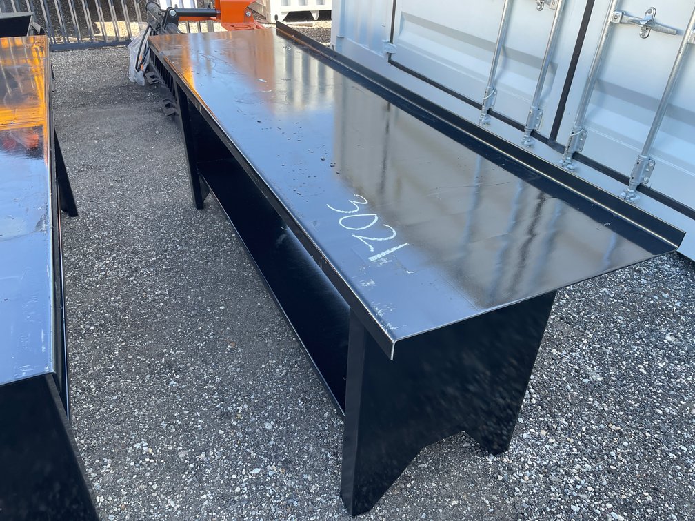 90" KC Workbench