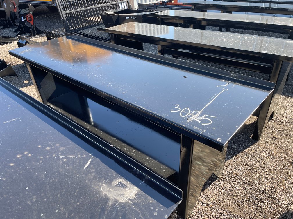 90" KC Workbench