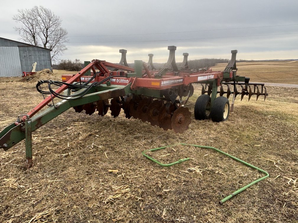 Brillion Land Commander V-Ripper (Nelson, WI)