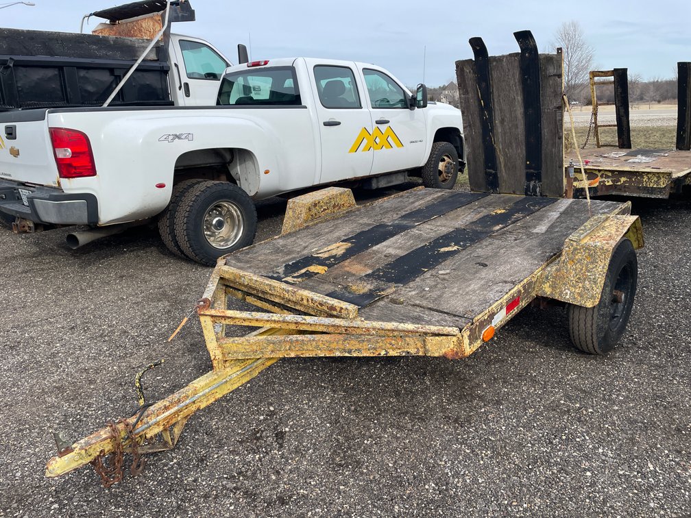 9' Single Axle Trailer (No Title)