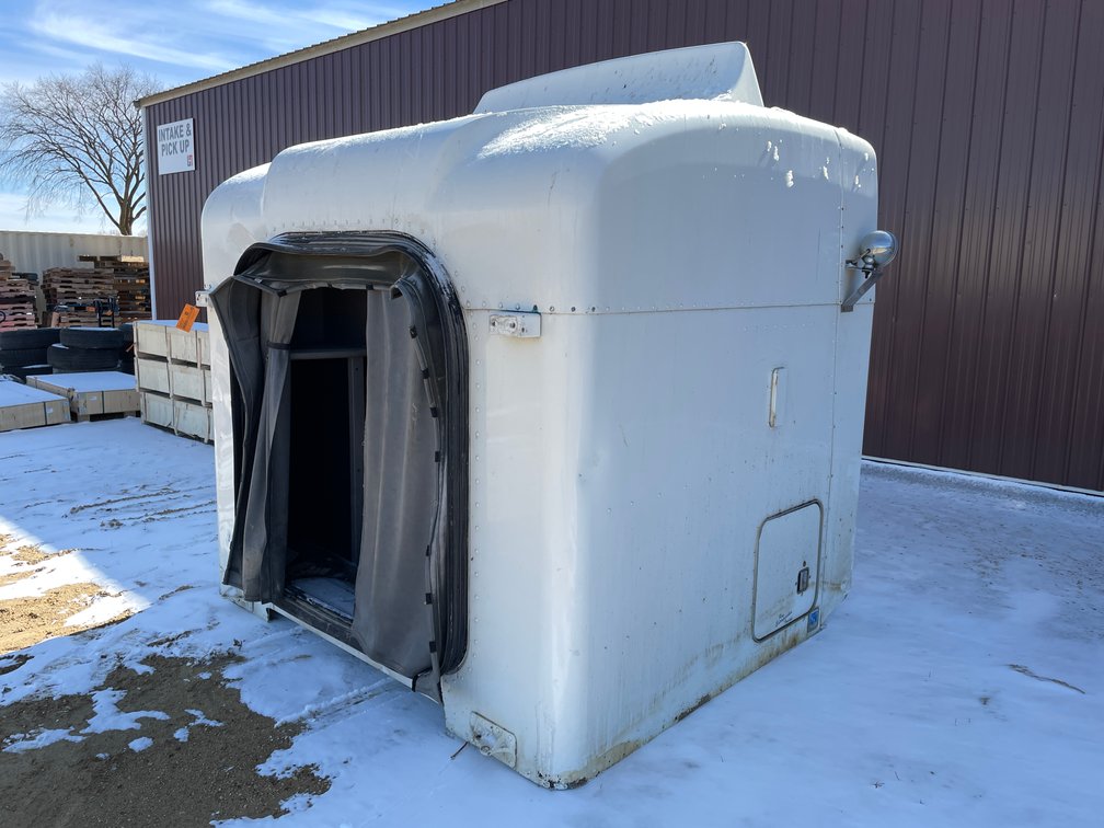 Semi Sleeper Cab
