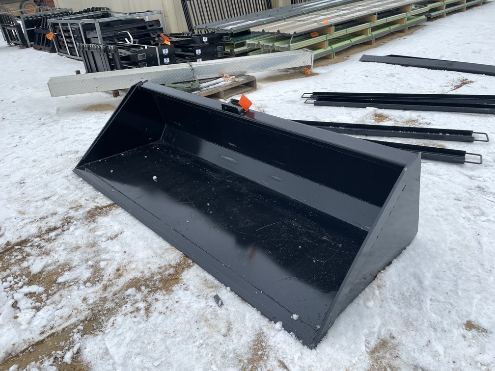 Skid Steer Mount 90" Bucket with Blade