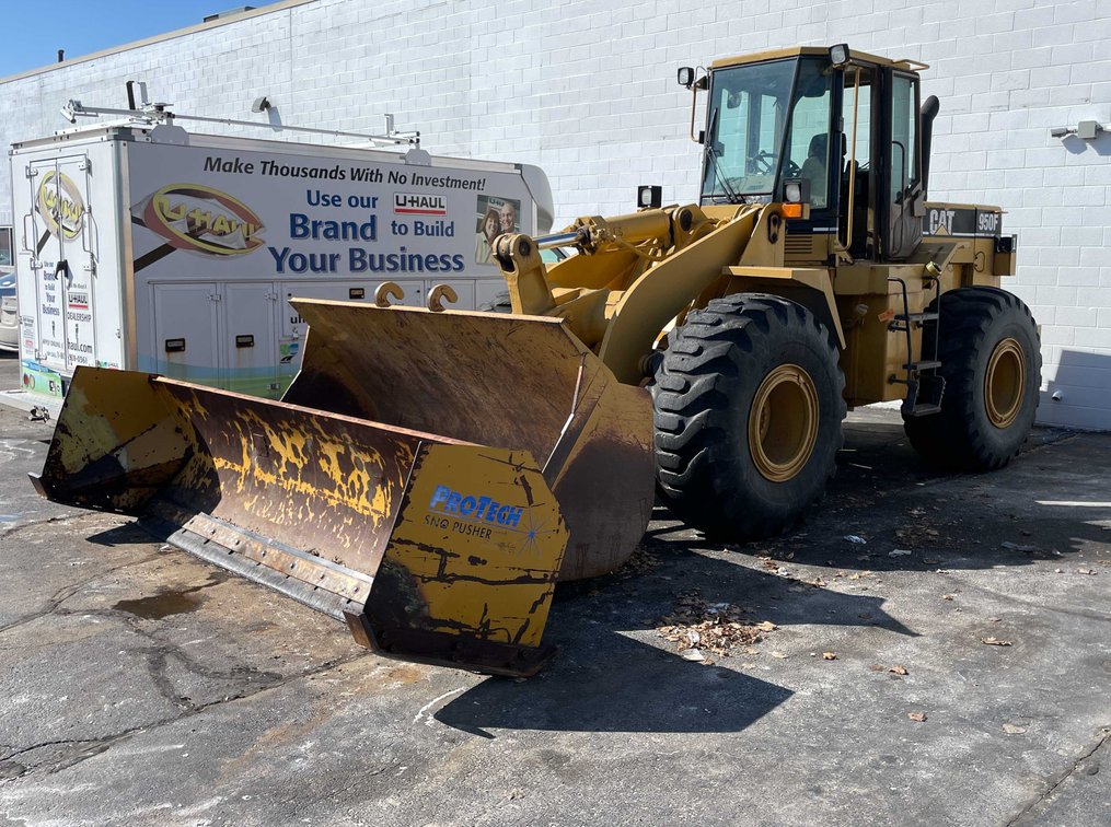 CAT 950F Loader w/ Snow Pusher (Denmark, WI)