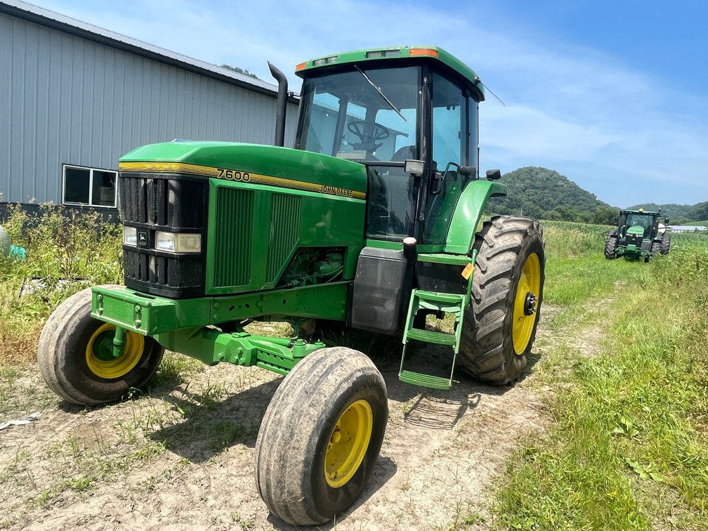 John Deere 7600 Tractor (Dodge, WI)