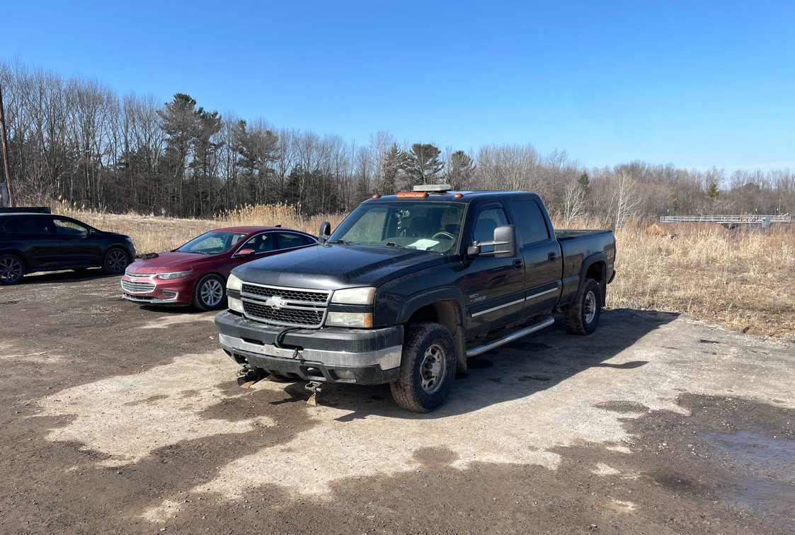 2007 Chevy 2500HD LT Truck & Western Snowplow (Title In Delay) (Denmark, WI)