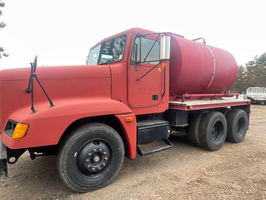 1992 Freightliner Water Truck (Has MN Title) (Mora, MN)