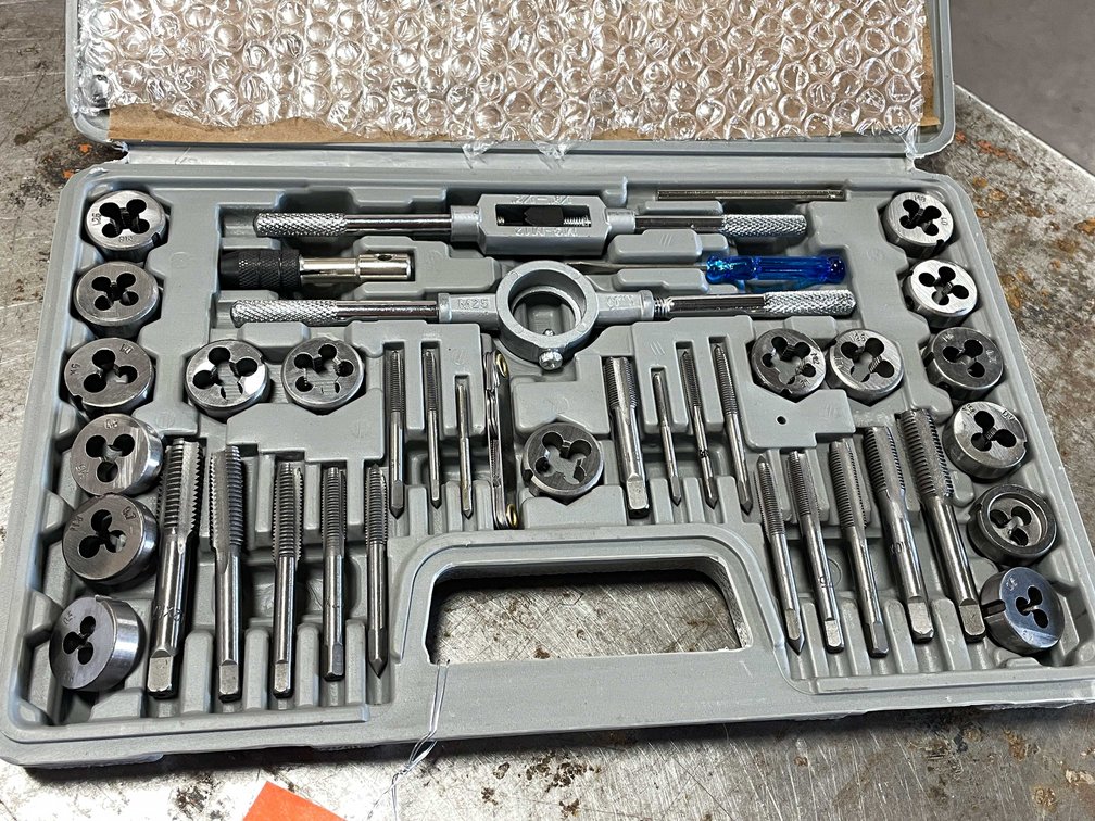 New 40 Pieces Tap and Die Set (CW)