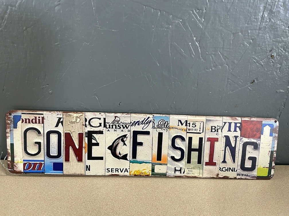 Wooden Wall Sign Gone Fishing (T2)