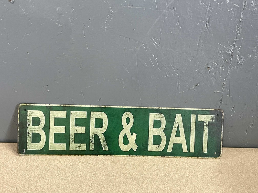 Collectible Metal Beer & Bait Wall Sign (T2)
