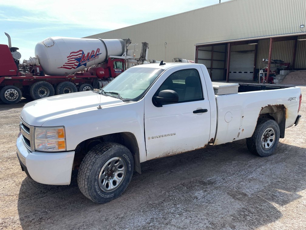 2007 Chevrolet K1500 4x4 Regular Cab Long Box (Has WI Title)