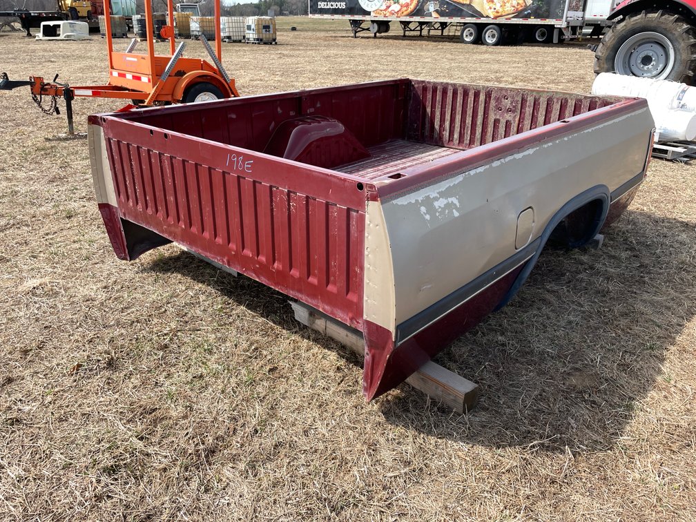 1985 Dodge 8' Pickup Box