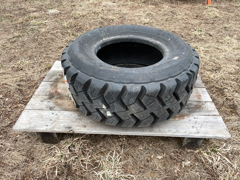 Continental 300/75-15 Forklift Tire