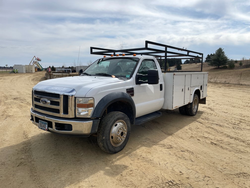 2008 Ford F550 Truck (Has MN Title)