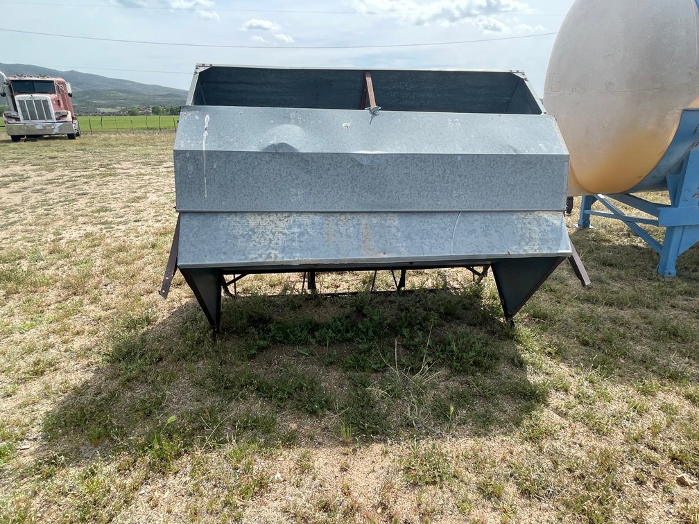 Cattle Feeder