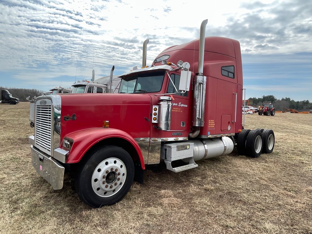 1995 Freightliner Sleeper Cab Semi Tractor (Has WI Title) (Non Runner)