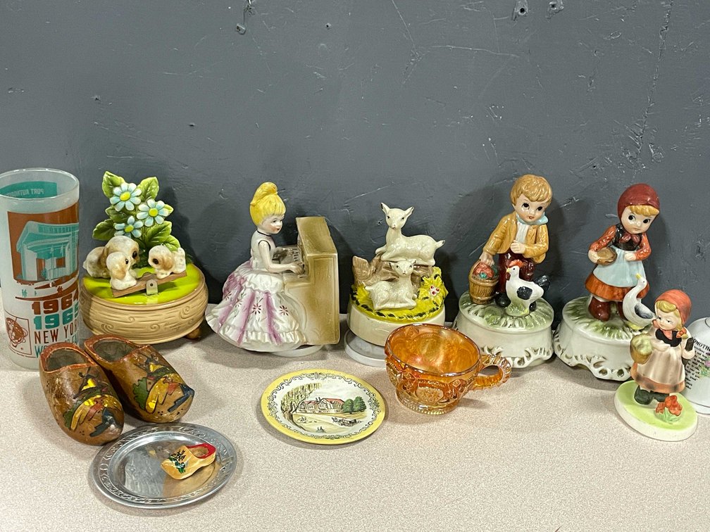 Vintage Items (T4)