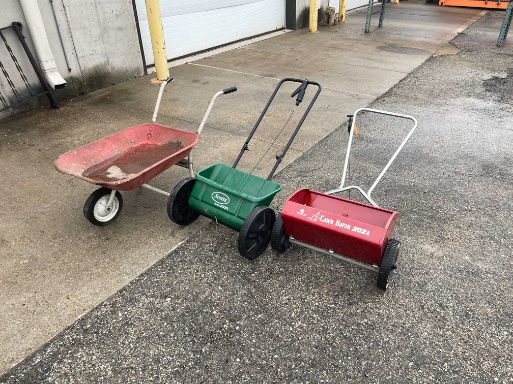 (2) Fertilizer Spreaders and Wheelbarrow (O3)