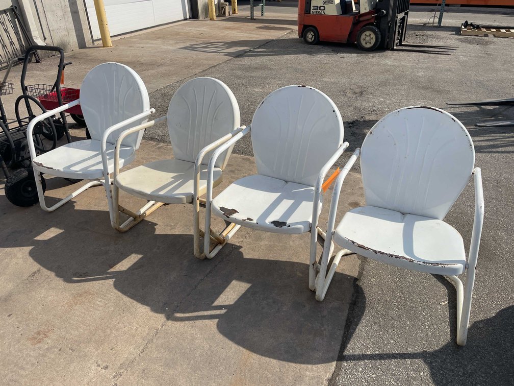 (4) Vintage Metal Patio Chairs (O4)