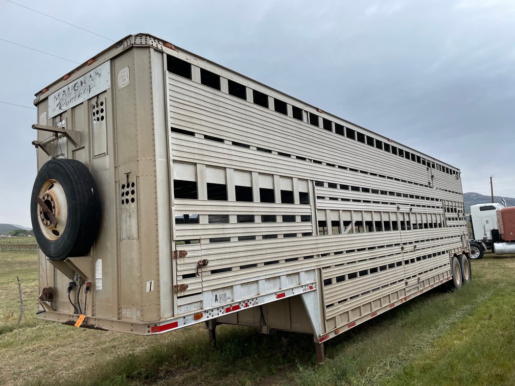 1978 Barrett Cattle Trailer (Has AZ Title)