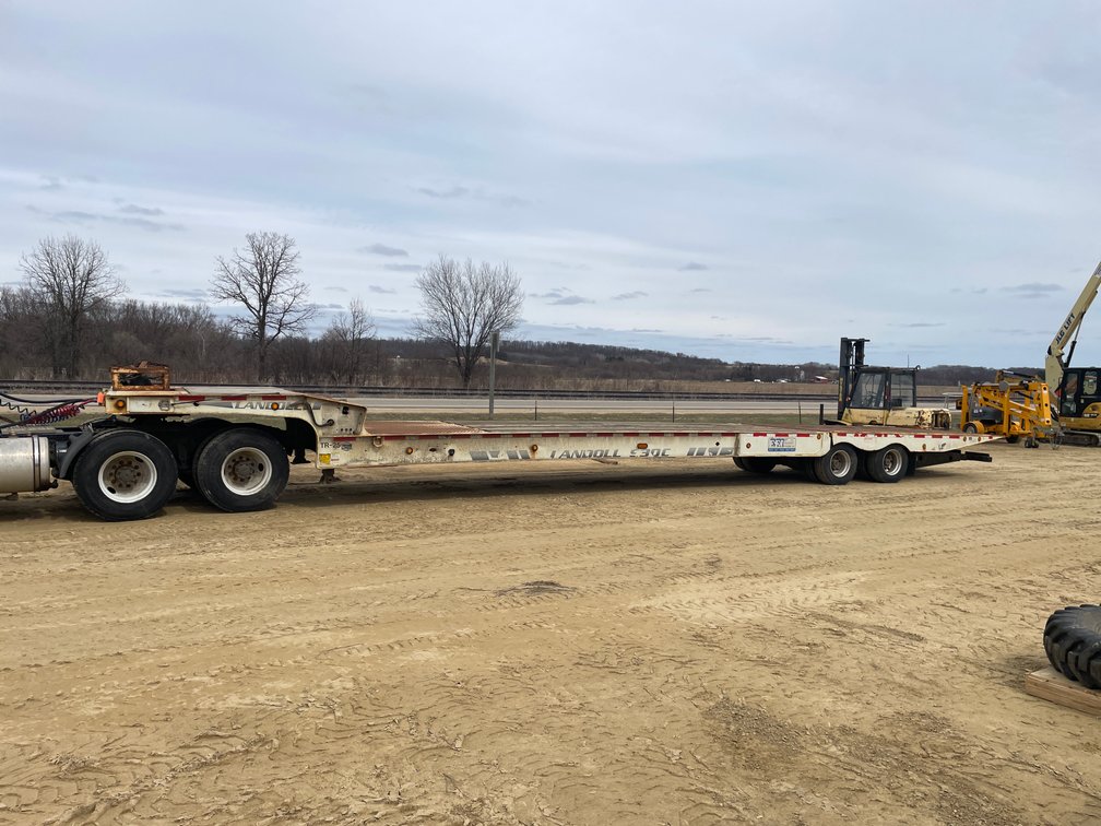 2015 Landoll 930C Sliding Axle 51' Semi Trailer (Has WI Title)