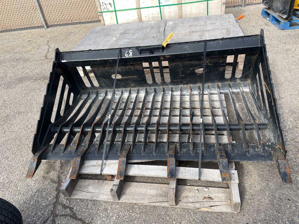 Unused Heavy Duty 68" Skid Steer Rock Bucket (O9)