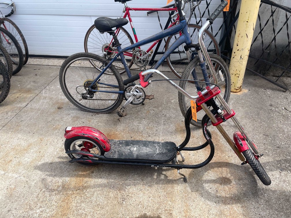Schwinn  Scooter (O4)